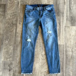 Kenneth Cole New York Jess Skinny Jean.